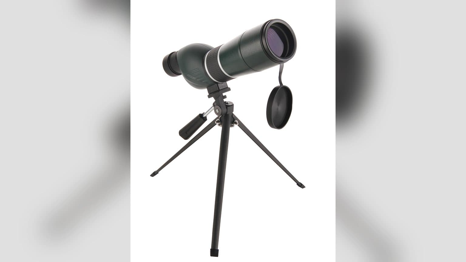 Binocular de largo alcance 10x50 Bak4 junto a monocular 20-60x60 sobre mesa de madera, con trípode portátil y bolso de transporte